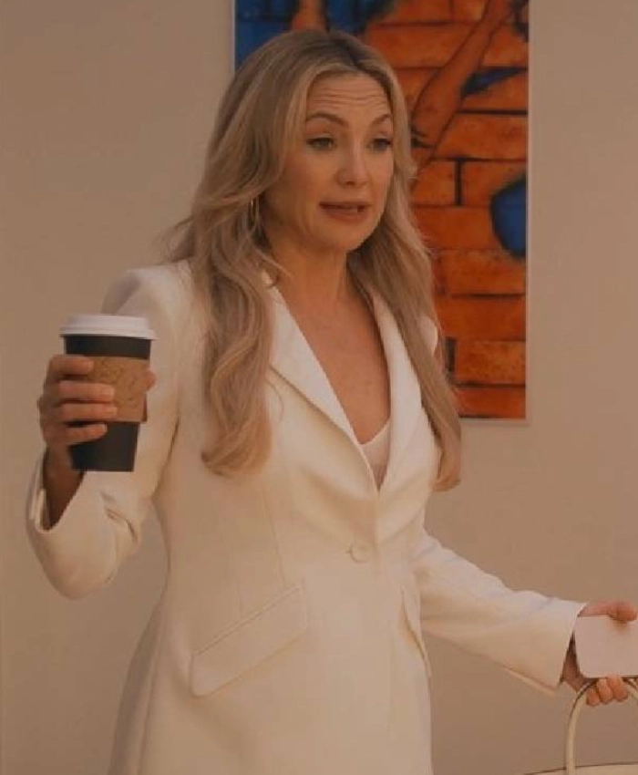 Kate Hudson Running Point S02 White Blazer