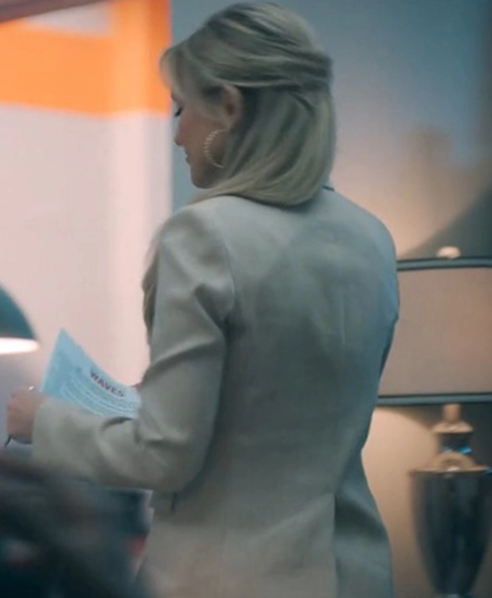 Kate Hudson Running Point S02 Beige Blazer - Image 2